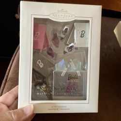 Barbie Step Out In Style Ornaments 