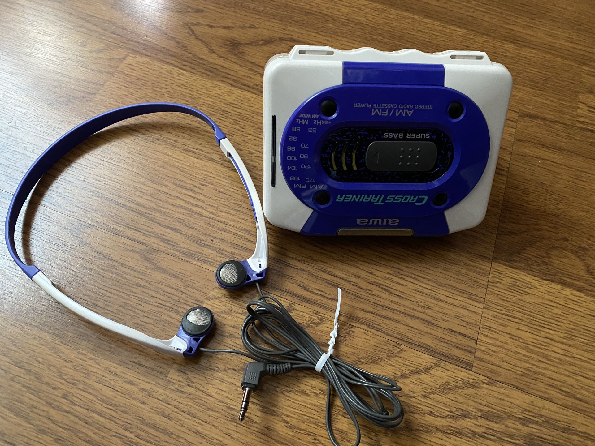 Walkman Aiwa Cross Trainer Model HP-JBS301