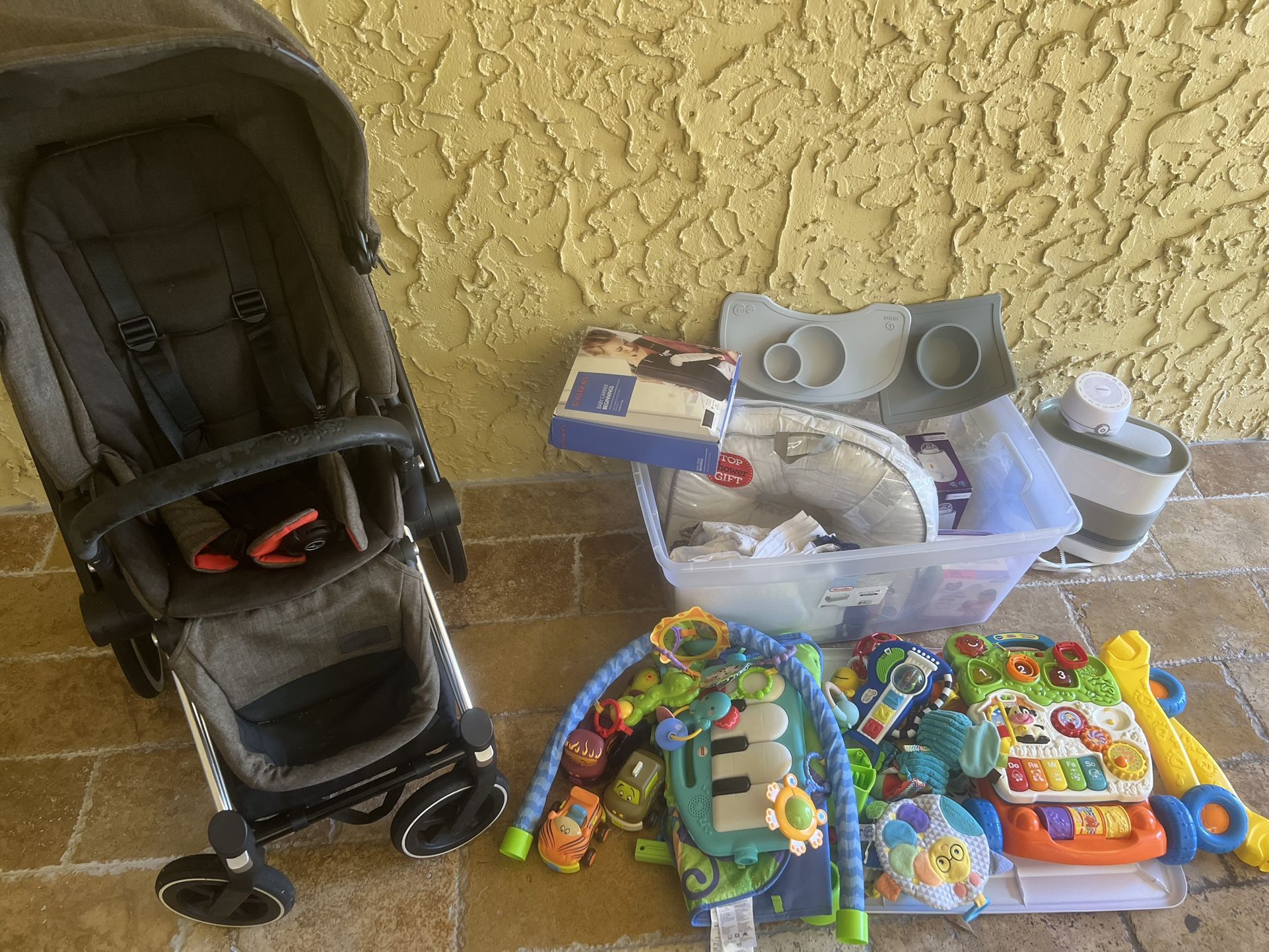 Baby bunddle $200 Everything!!!