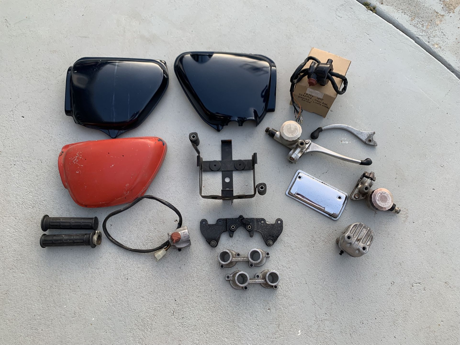VINTAGE HONDA CB750 MOTORCYCLE PARTS
