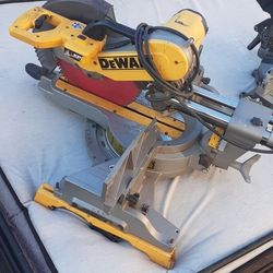 Dewalt  Mitter Saw 12 Inch Blade & Power Saw