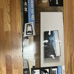 Sanus elite Advance Tilt 4D TV Mount 42”-90”