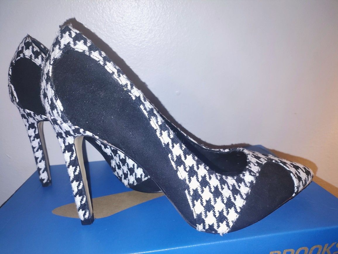 Size 9 NY &CO 👠 Heels