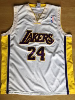 Lakers Kobe Bryant jersey