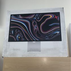 Apple Studio Display W/Standard Glass & Tilt Screen.