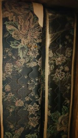 Queen mattress/box set