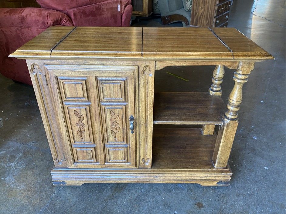 Traditional Expanding Server w/ Banded Corners