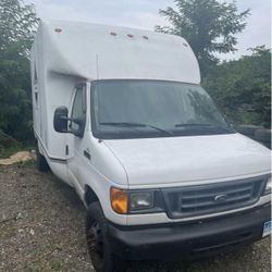 Ford E450 SUP