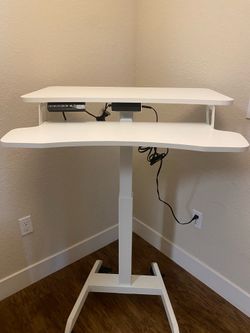 Cruizer Premier Electric Height Adjustable Mobile Podium with Keyboard Tray White Stand Steady