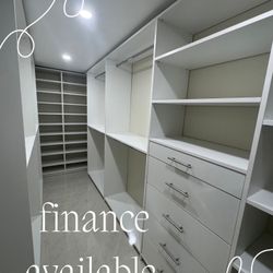 DDT WALK-IN CLOSET