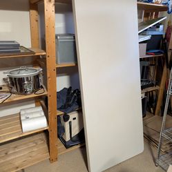 Nice white folding table