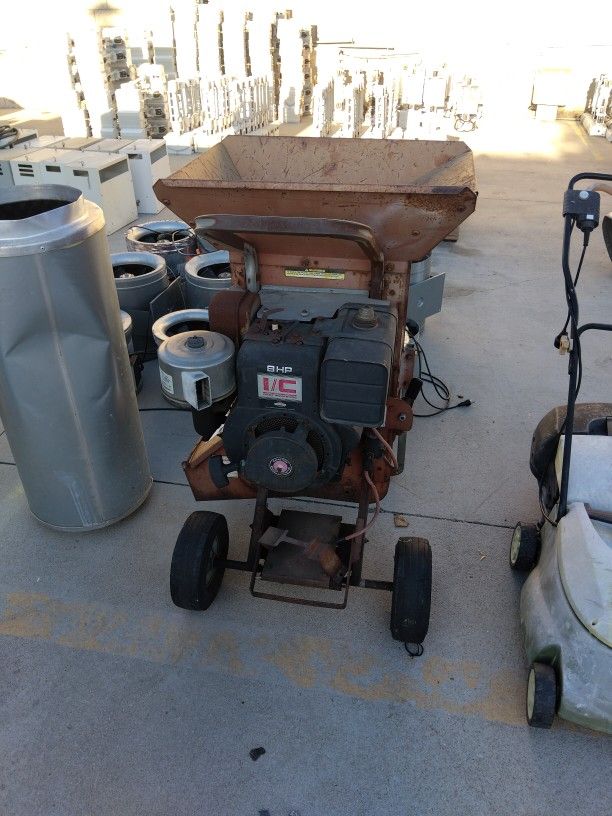 Briggs & Stratton Wood Chipper