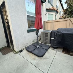 10 Ft Outdoor Umbrella With LED Lights And Water Weights 