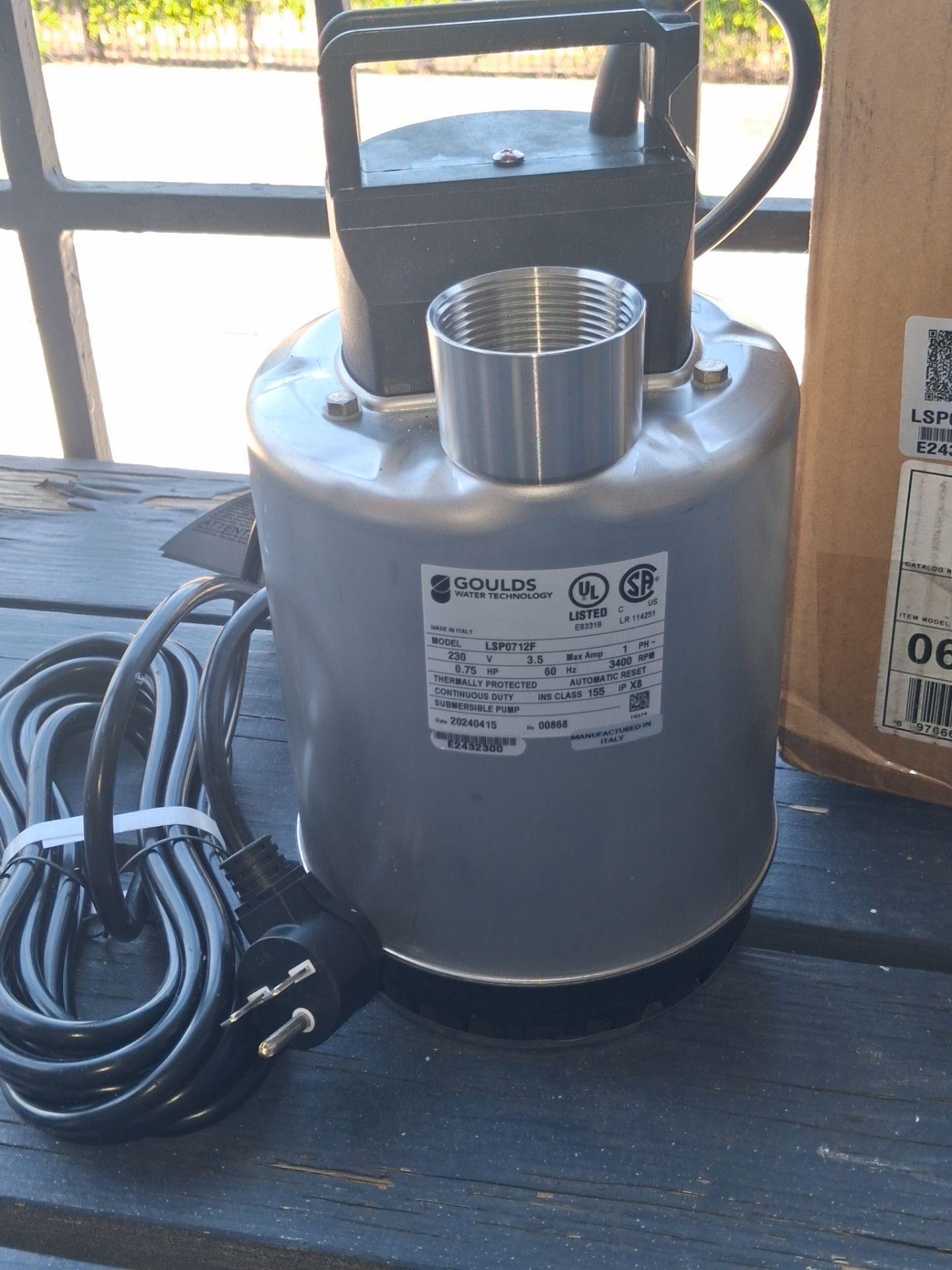 Gould submersible water pump 230v