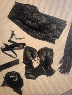 Cat woman Batman costume size SM