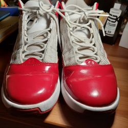 2020 Air Jordan Max Aura 2 