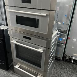 Thermador Triple Speed Wall Oven 30” Stainless Steel 