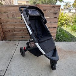 Thule Spring Compact Stroller - Never Used 
