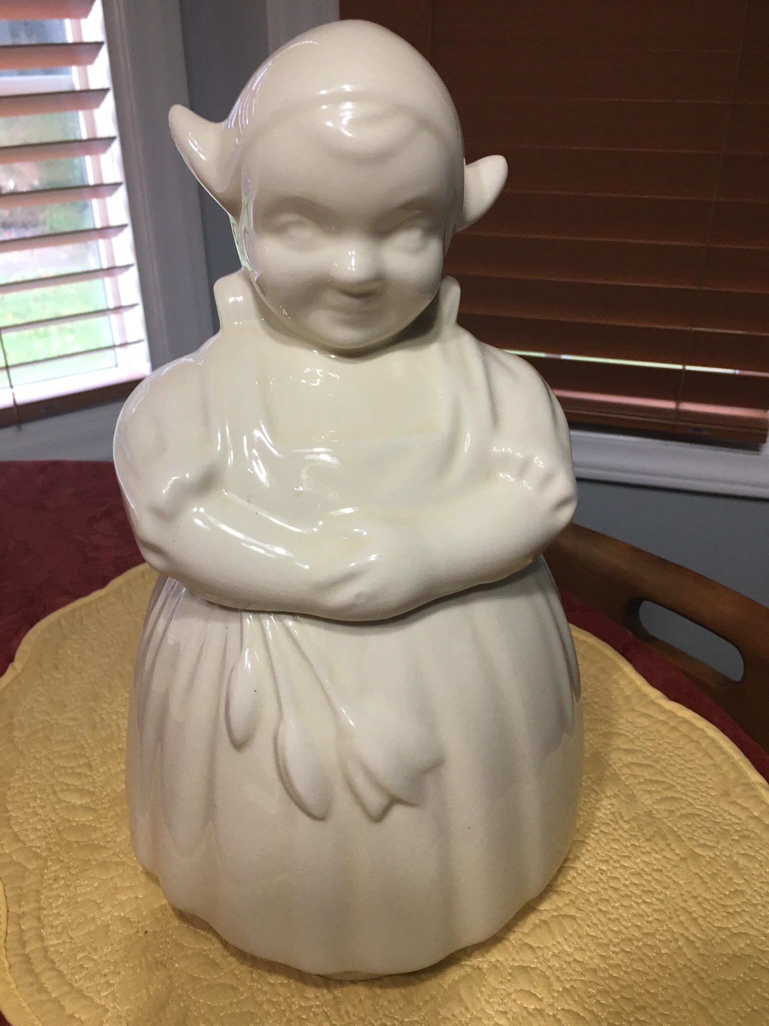 Vintage Shawnee Dutch Tulip Girl Cookie Jar 1950's USA Pottery NO PAINT Great condition No chips or cracks