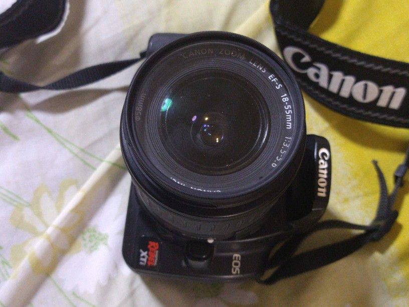 Canon Digital Camera. Xti