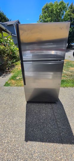 Whirlpool Fridge Size 33w 31d 66h) I Can Help You With Free Delivery Within 10 miles distance
