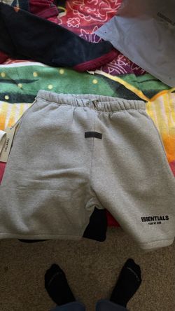 essential shorts gray