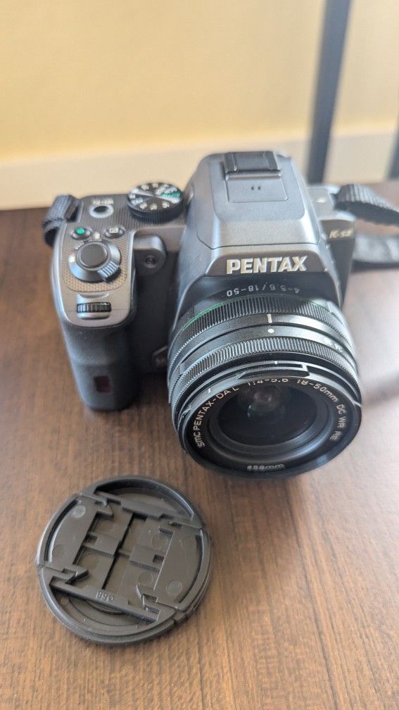 PENTAX K-S2 DSLR 20mp Camera W/ Case &  Additional Lens