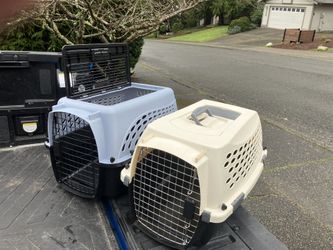 Small Dog Cat Rabbit Bunny Kennel Crate Carrier Like New 24" L by 14” W by 14” H $25 Each