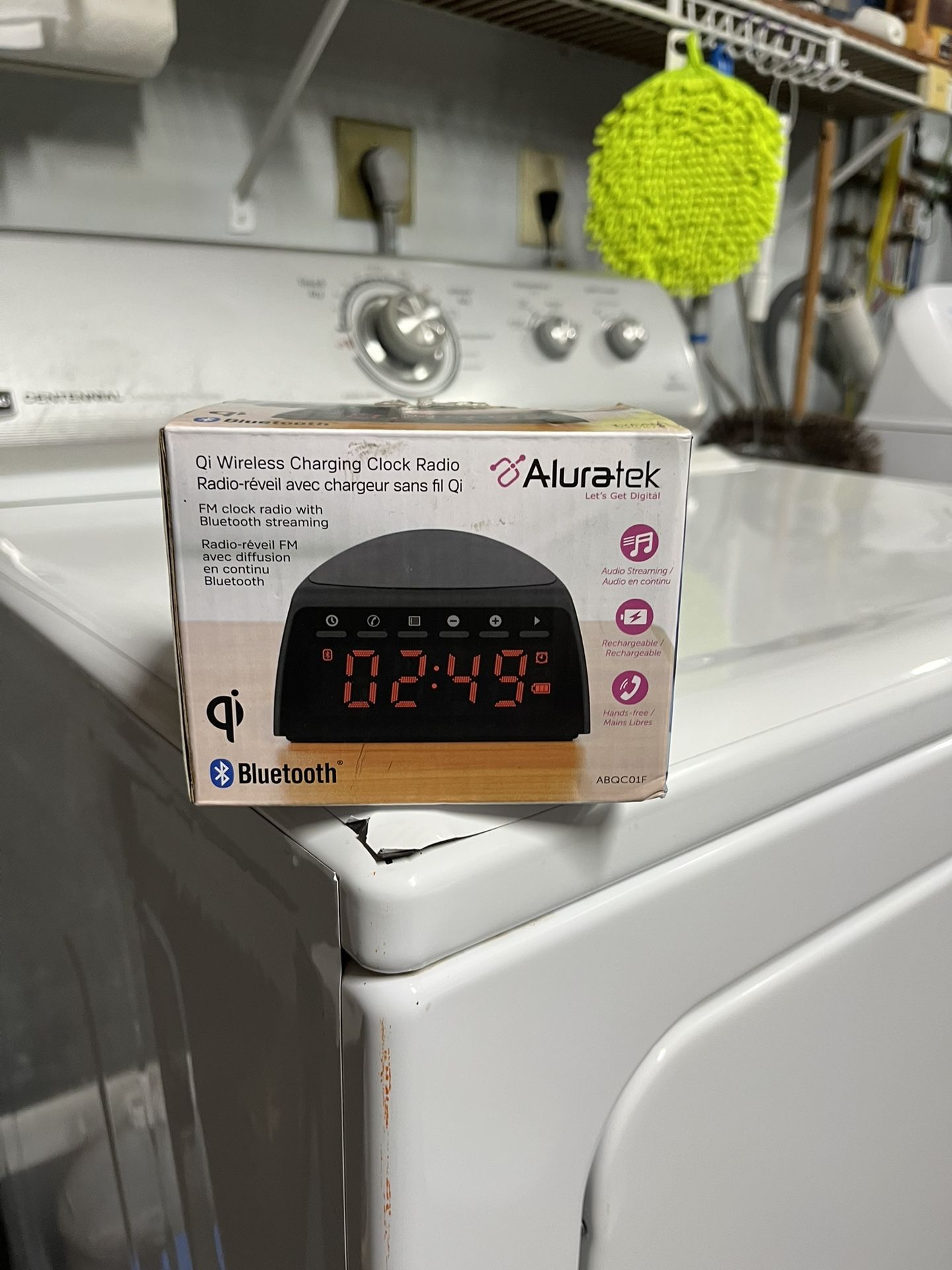 ALURATEK CHARGING CLOCK RADIO