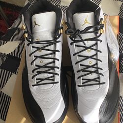 Royalty Taxi Size 12 $235