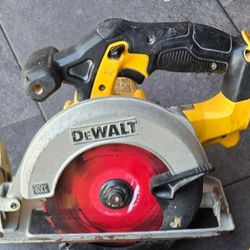 Dewalt 20v Skillzaw 