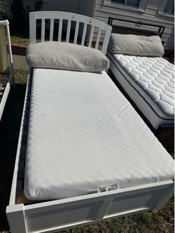 IKEA HEMNES TWIN BED FRAME & MATTRESS