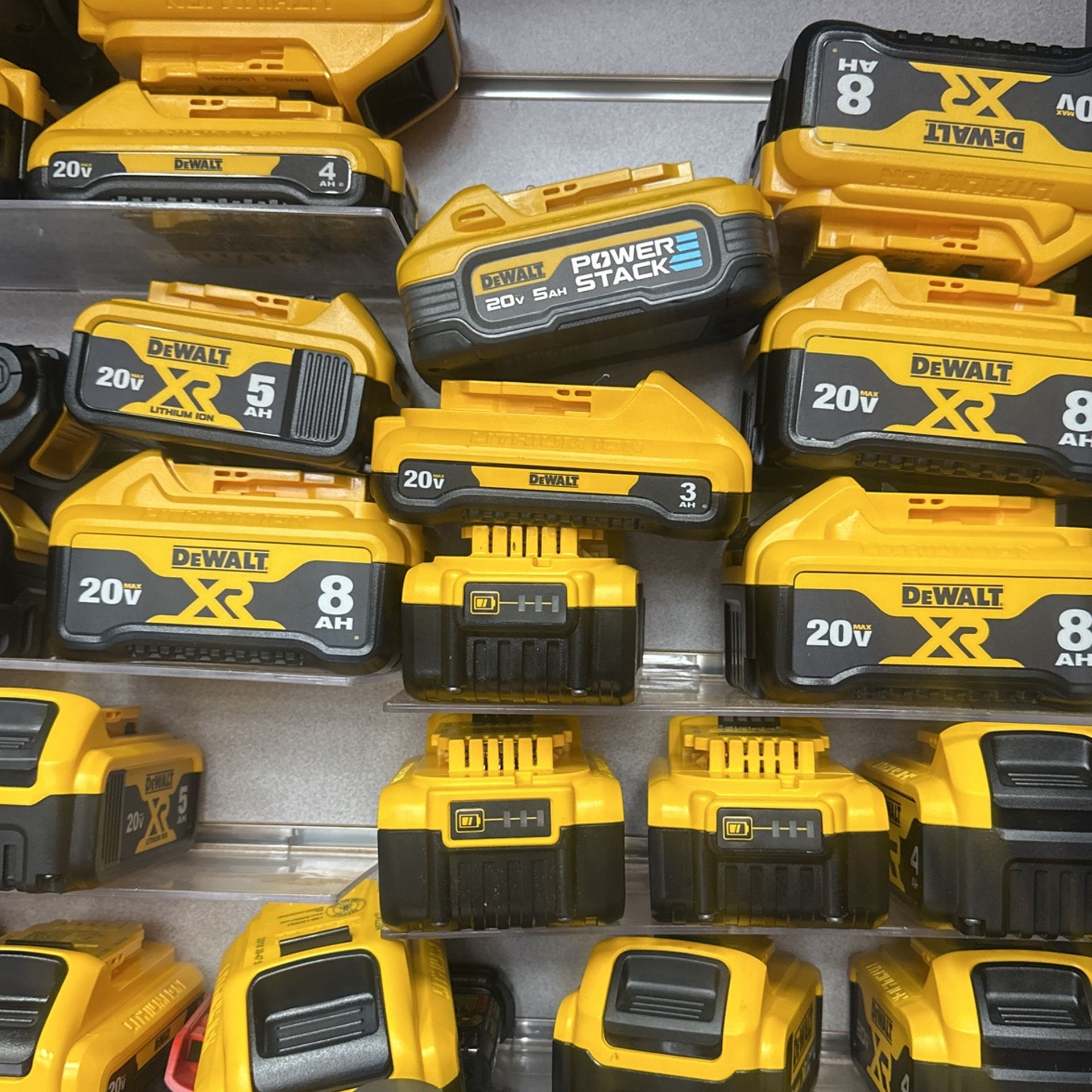 Dewalt Batteries 20v 2ah 3ah 4ah 5ah For Sale $25 and Up