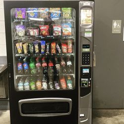 COMBO VENDING MACHINE WITH CARD READER
