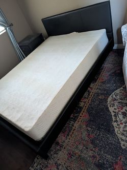Full size bed