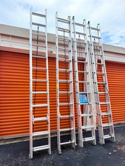 D1300-2 24-ft Aluminum Type 1 -2 250 Ibs. Load Capacity 250-lb