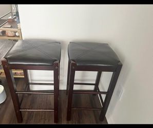 Bar stool