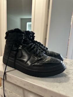 Zapatos Jordan negros 7.5