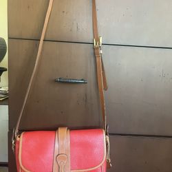 Dooney & Bourke Vintage Red Leather Crossbody – Excellent Condition