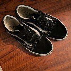 Classic Vans Black And White