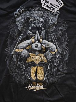 Black Bali Barong Tshirt Brand New With Tag https://offerup.com/redirect/?o=SGFuZG1hZGNhbXBhaC5jb20= Size L Better Suit M