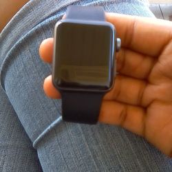 Series 3 Apple Watch locked