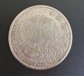 Moneda de plata de cien pesos Mexicanos