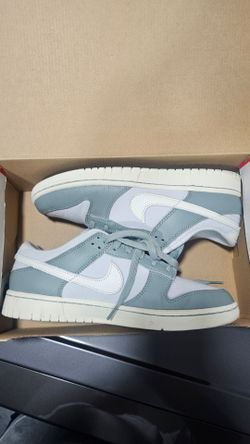 Nike Dunk Low Retro PRM Green Sail Mens size 9