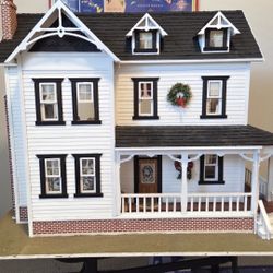 Vintage Dollhouse 