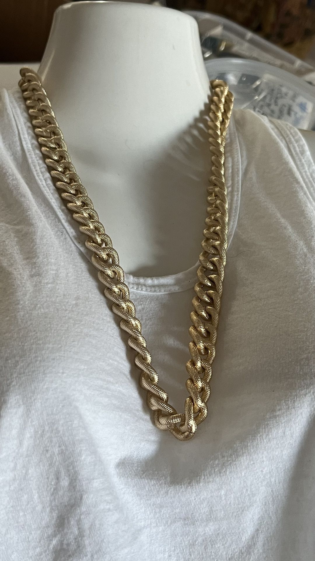 Vintage Avon Goldtone Textured Chunky Chain Necklace 24” Toggle Closure, New Never Been Used 