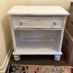 Shabby Chic End Table 