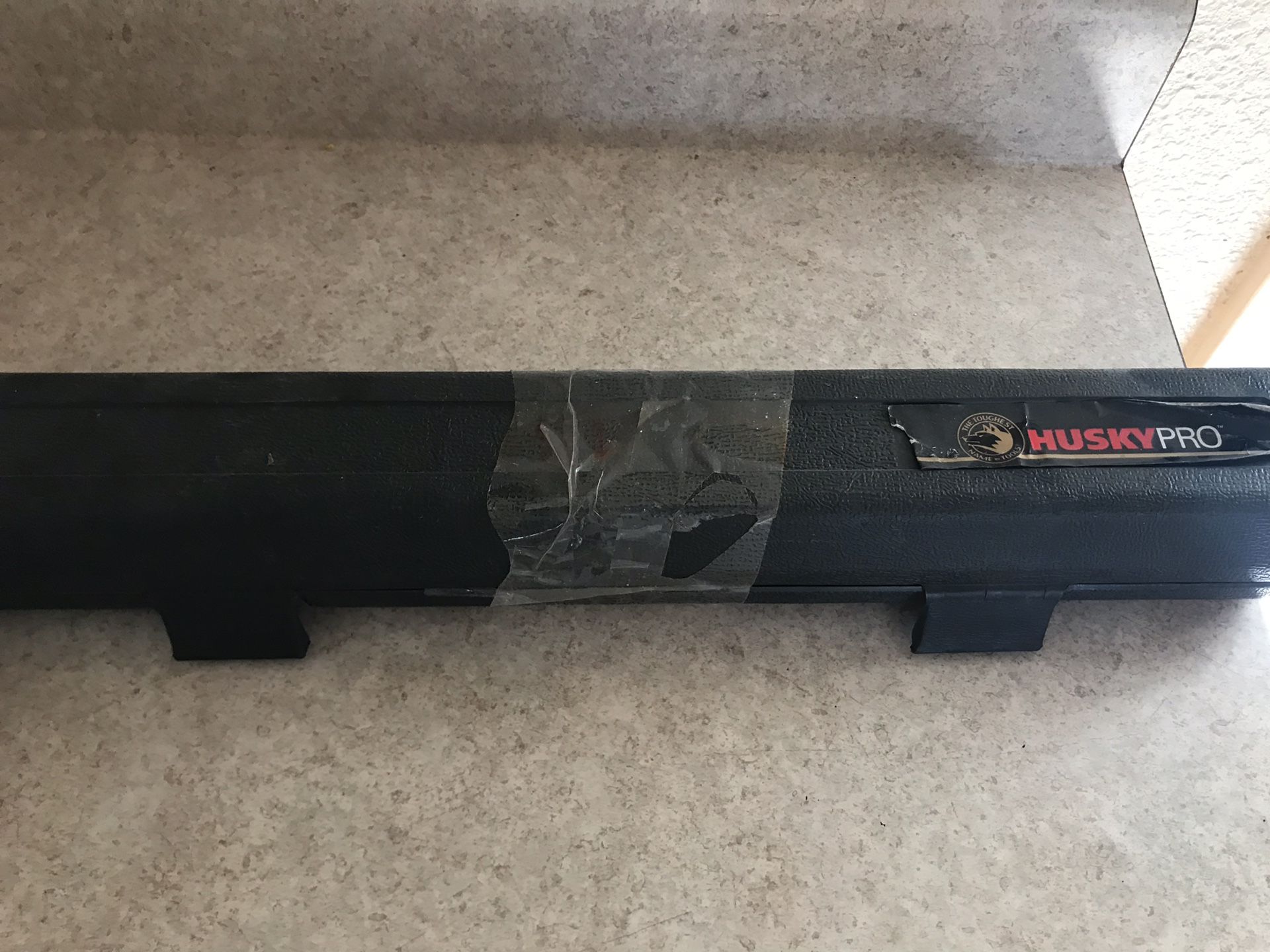 Husky 39103 3/8 torque wrench for Sale in El Paso, TX - OfferUp