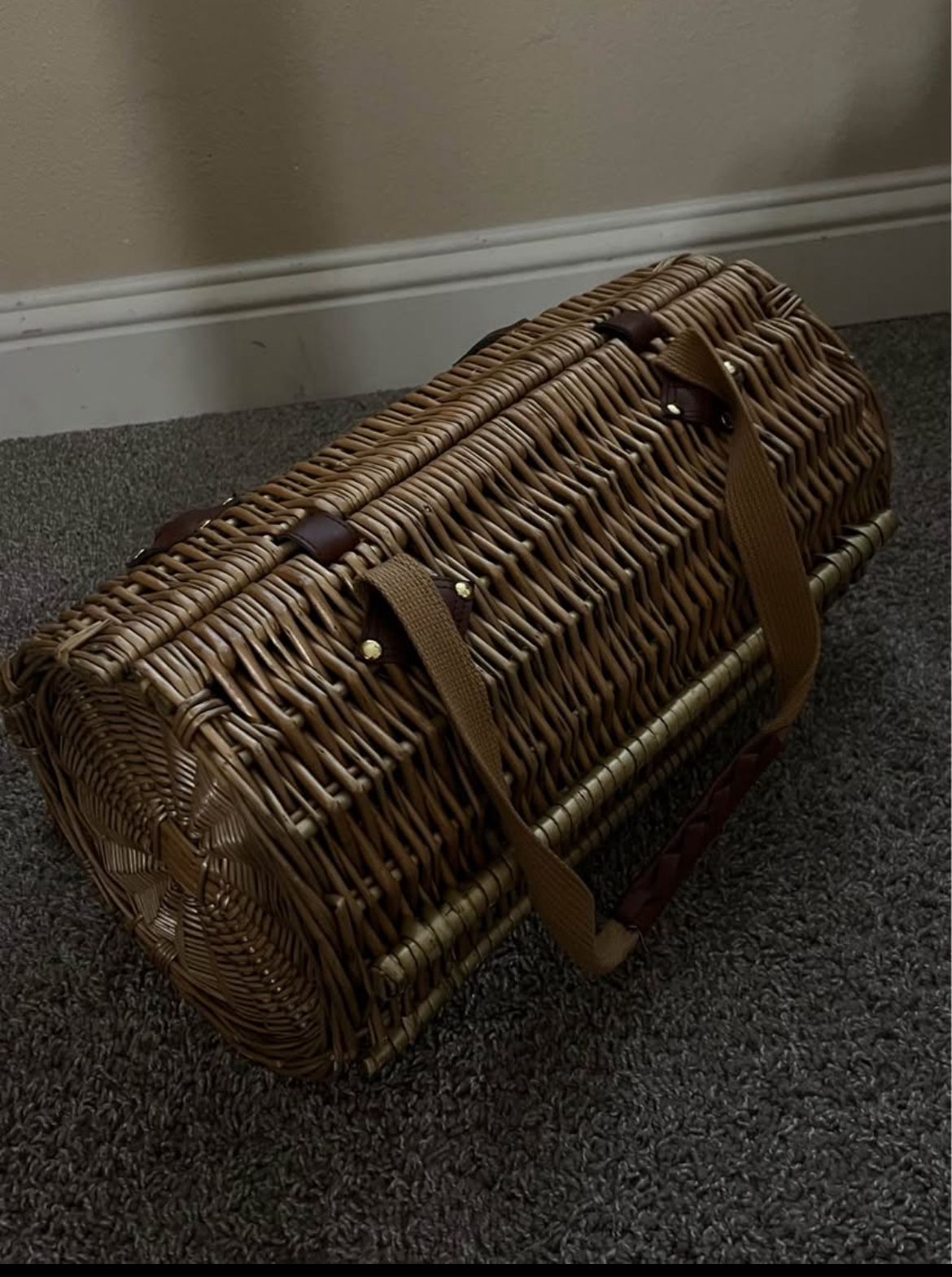 The Verona Picnic Basket by Picnic basket. Perfect gift