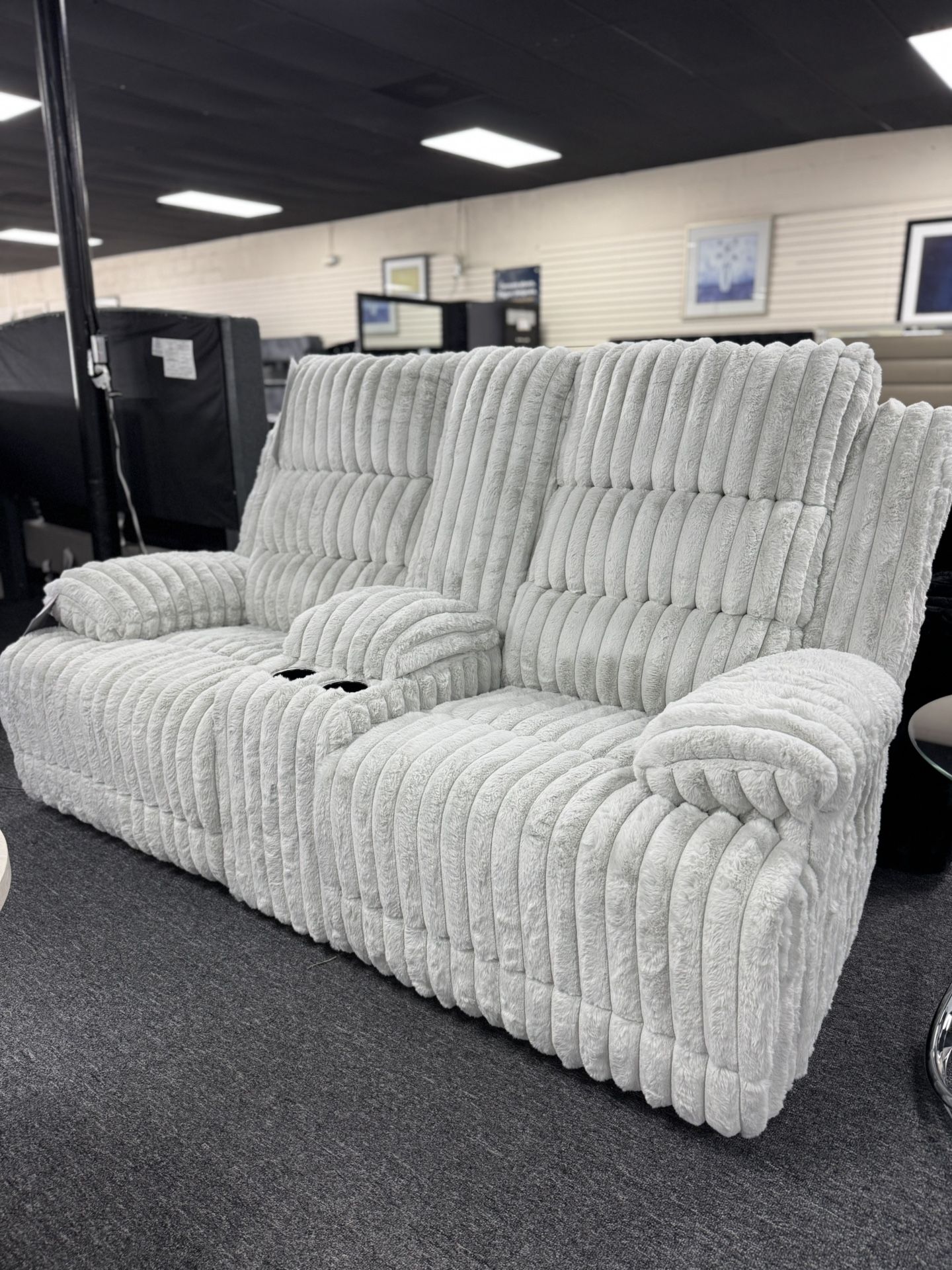 Power Recliner Loveseat. 🚚WE DELIVER🚚